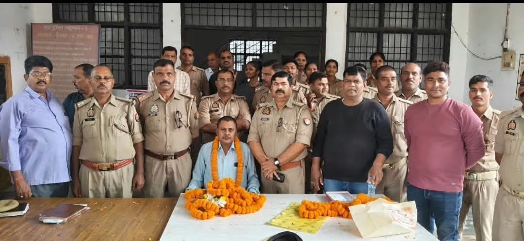 चंदौली: धानापुर थाने के वरिष्ठ उपनिरीक्षक रामजी सैनी हुए सेवानिवृत्त, दी गई विदाई