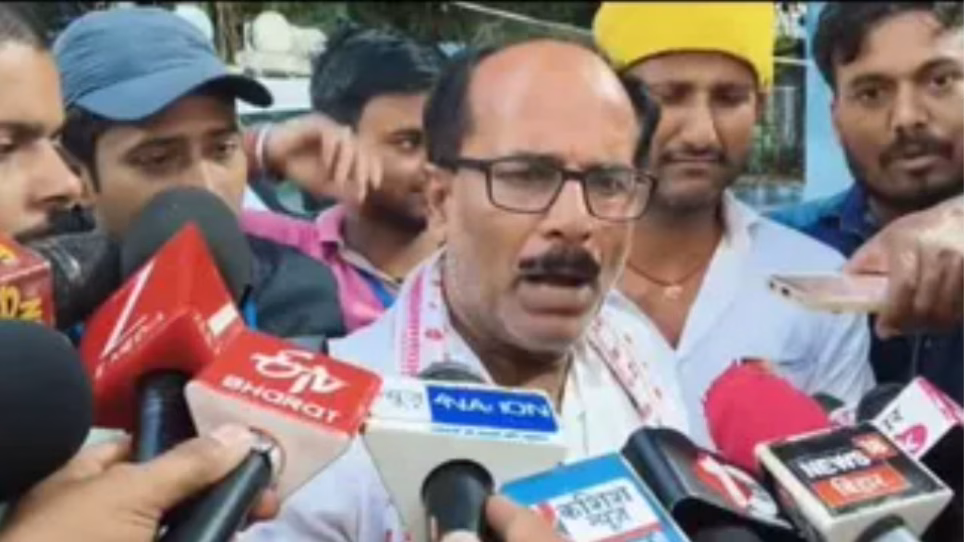 दरभंगा स्नातक निर्वाचन क्षेत्र में पलटा राजनीतिक पासा, सर्वेश कुमार ने स्वीकार की हार