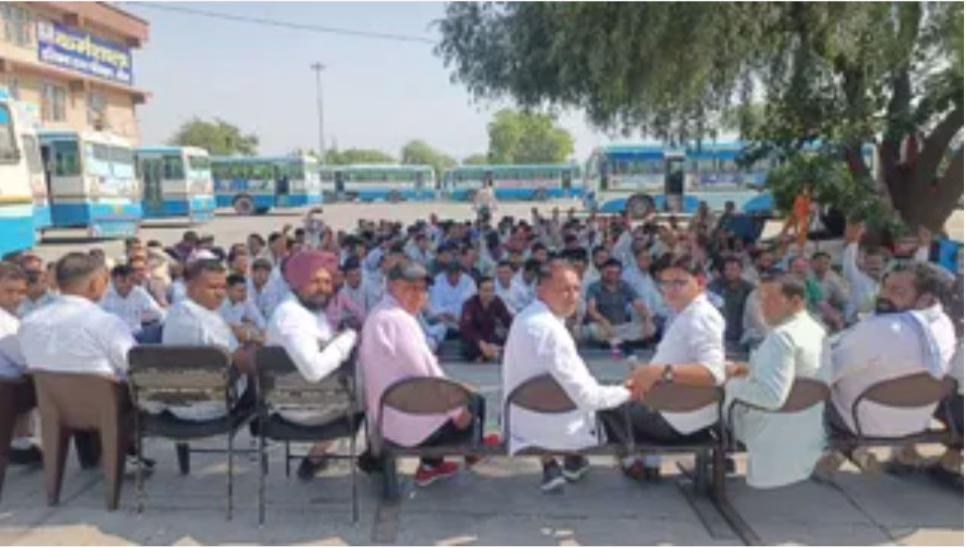हरियाणा रोडवेज कर्मचारियों की दो दिवसीय हड़ताल की तैयारी तेज, जींद डिपो में हुई गेट मीटिंग
